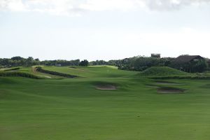 Casa De Campo (Dye Fore) Chavon 7th Approach